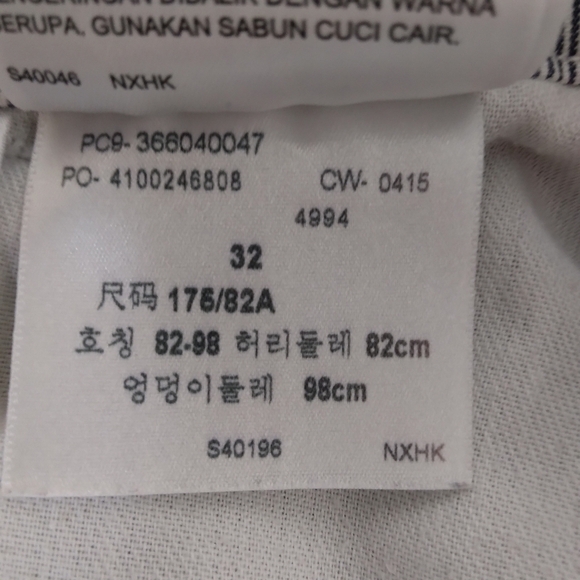 Size 32 Levi's Conductor Stripe Cargo Shorts Snap Pockets - Picture 9 of 10